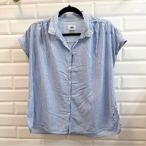 Old Navy Women’s Striped Sleeveless Button Up Blouse